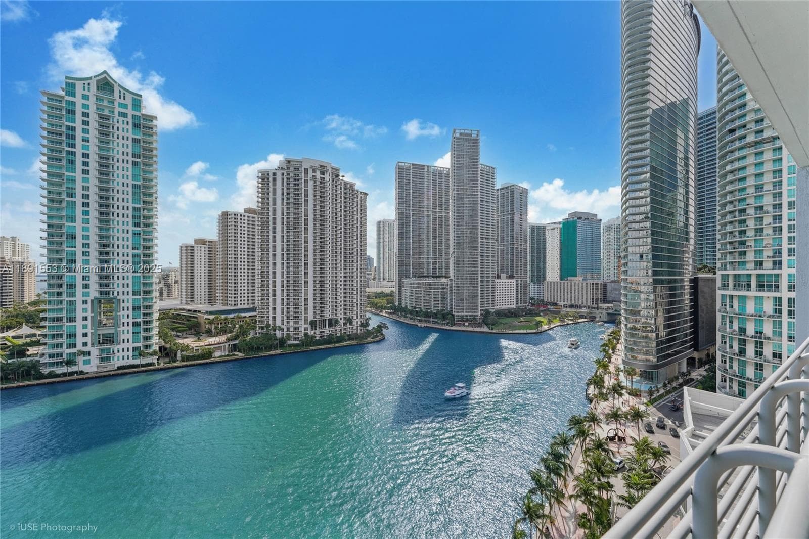 One Miami Unit 1721 condo rented at 325 S Biscayne Blvd # 1721, Miami FL 33131