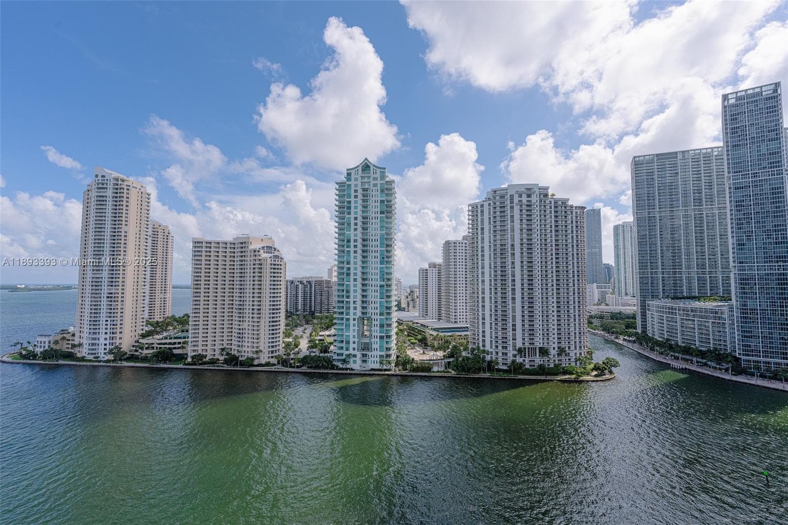 One Miami Unit 2119 condo rented at 325 S Biscayne Blvd # 2119, Miami FL 33131