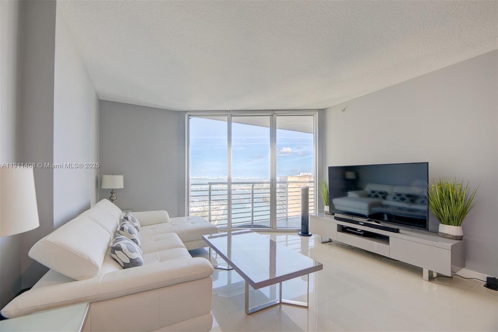 One Miami Unit 3916 condo rented at 325 S Biscayne Blvd # 3916, Miami FL 33131