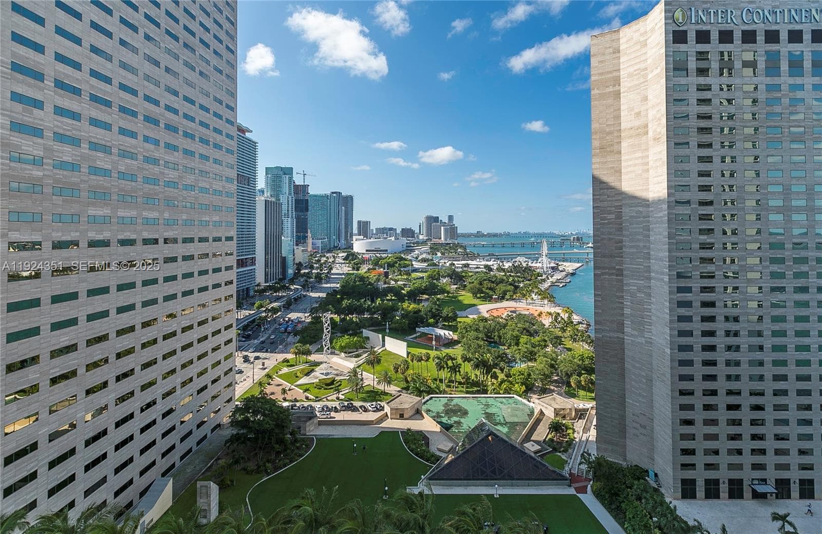 One Miami Unit 2424 condo rented at 325 S Biscayne Blvd # 2424, Miami FL 33131