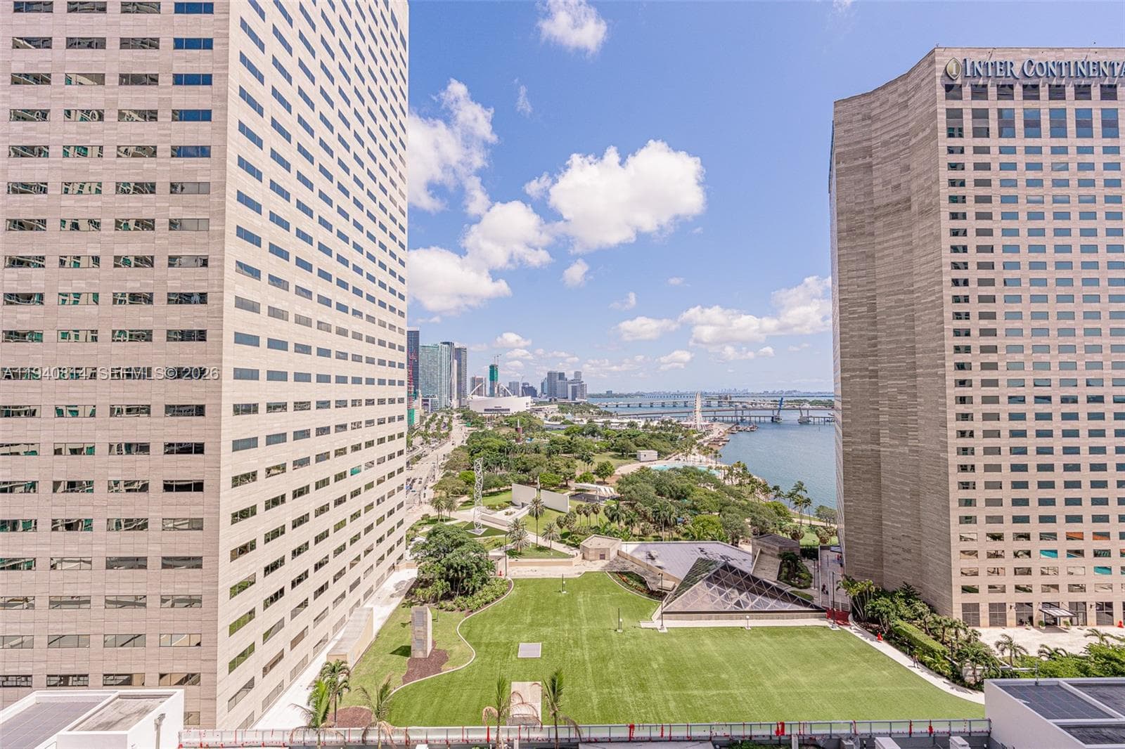 One Miami Unit 2420 condo rented at 325 S Biscayne Blvd # 2420, Miami FL 33131