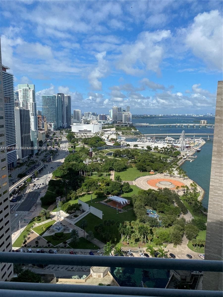 One Miami Unit 3116 condo rented at 325 S Biscayne Blvd # 3116, Miami FL 33131