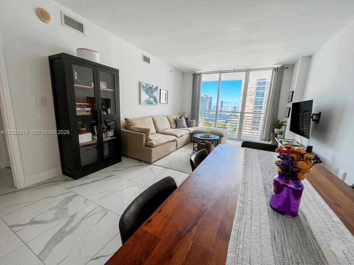One Miami Unit 3300 condo rented at 335 S Biscayne Blvd # 3300, Miami FL 33131